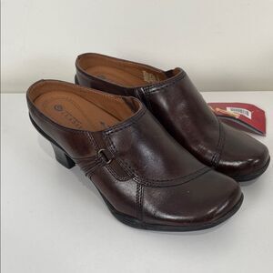 NWT Earth Spirit Classics Dark Brown Leather Mules Women’s 6 Emma Heeled